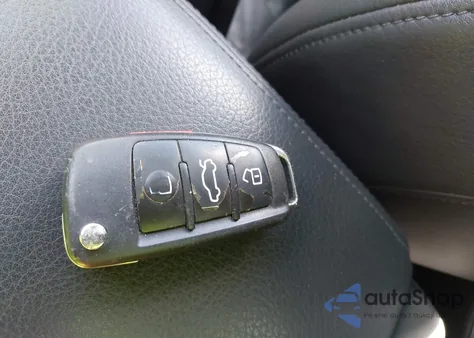 2015 Audi Q3 2.0T Premium Plus из США, поврежденный, VIN WA1BFCFS2FR003045